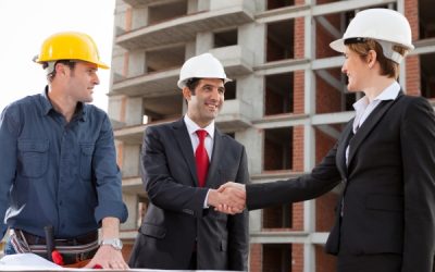 Consideraciones clave antes de firmar un contrato de construcción: Asegurando claridad, cumplimiento y prevención de conflictos